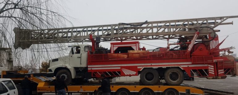 Elazığ’dan Ankara’ya lowbet nakliyesi 22 ton vinçli kamyon
